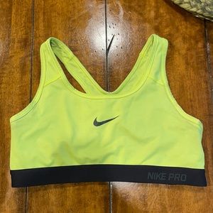 Nike pro sports bra